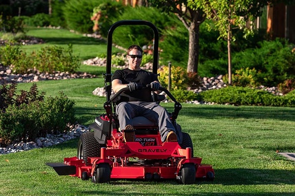 Gravely | Zero-Turn Mowers | Pro-Turn ZX for sale at Carroll's Service Center