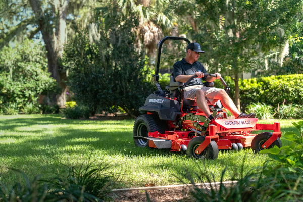 Gravely-ZeroTurn-Y24.jpg